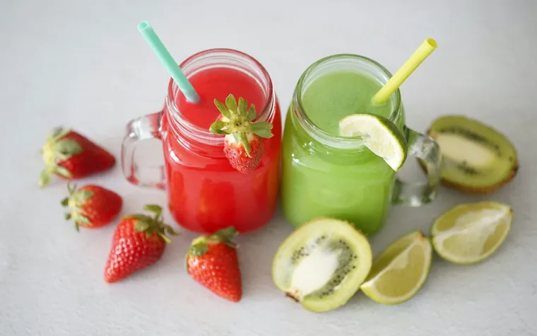 Slim Down with Every Sip: Top Drinks to Help Reduce Belly Fat Naturally