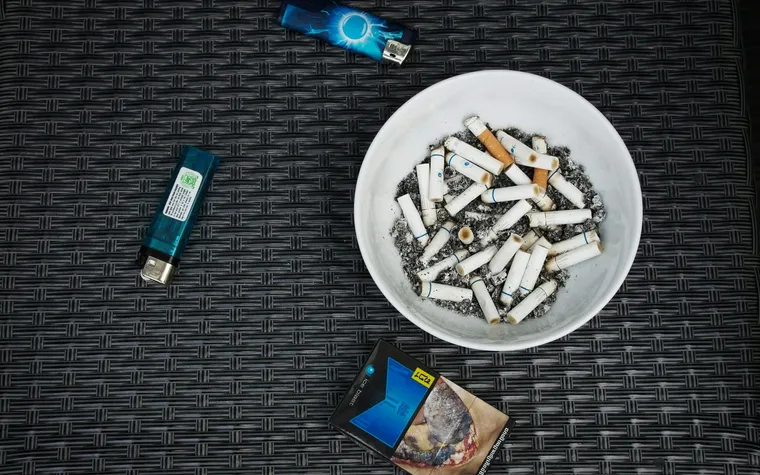 Quit Smoking Naturally: Effective, Drug-Free Ways to Break the Habit for Good